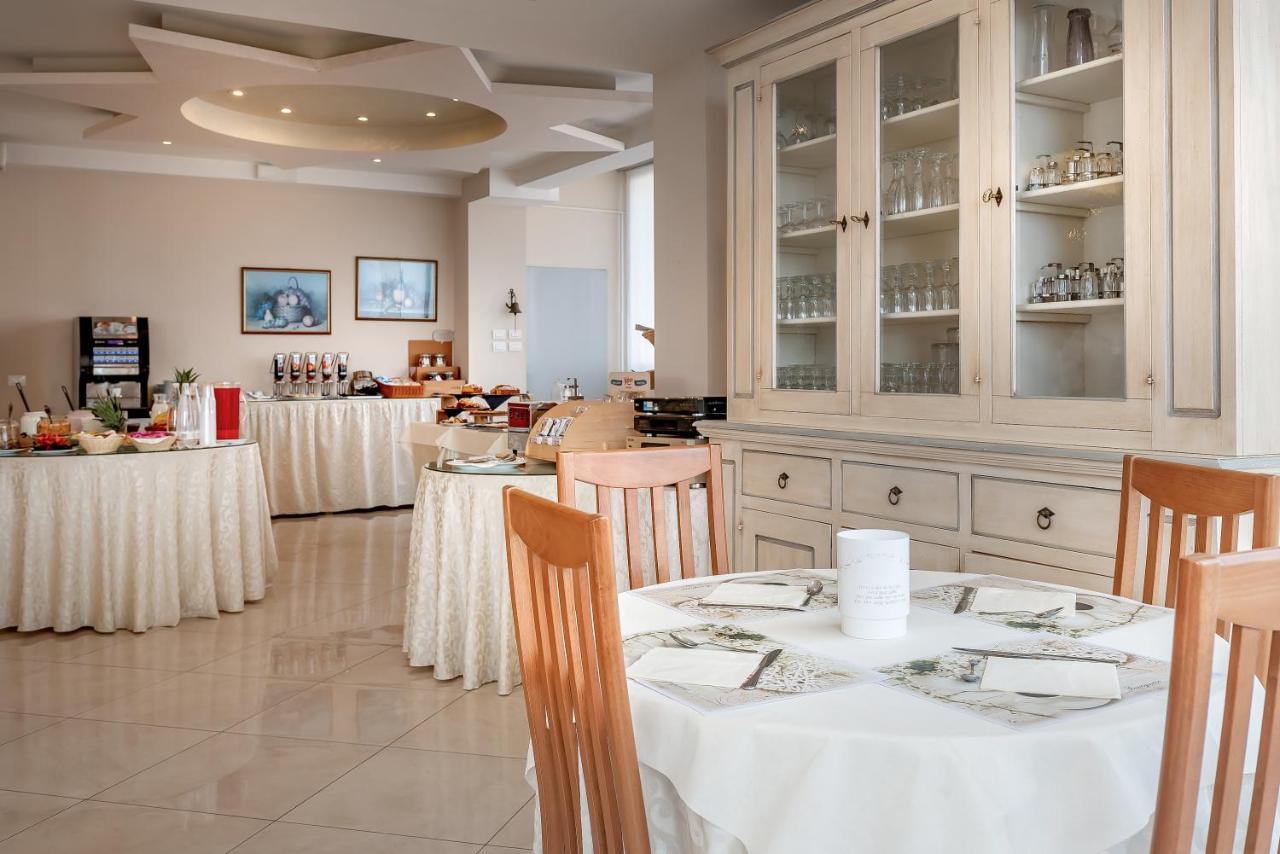 Hotel Sole Mio Rimini Exterior photo